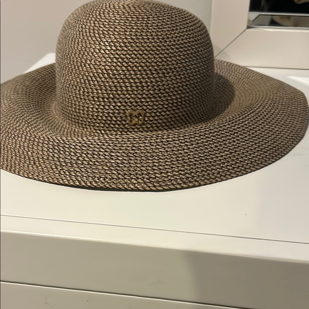 Never worn Eric Javits Elegant Brown Woven Hat
